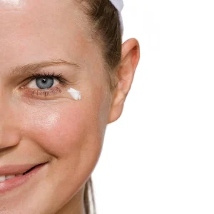 کرم  دور چشم اوریاژ Uriage مدل گزموز Xemose